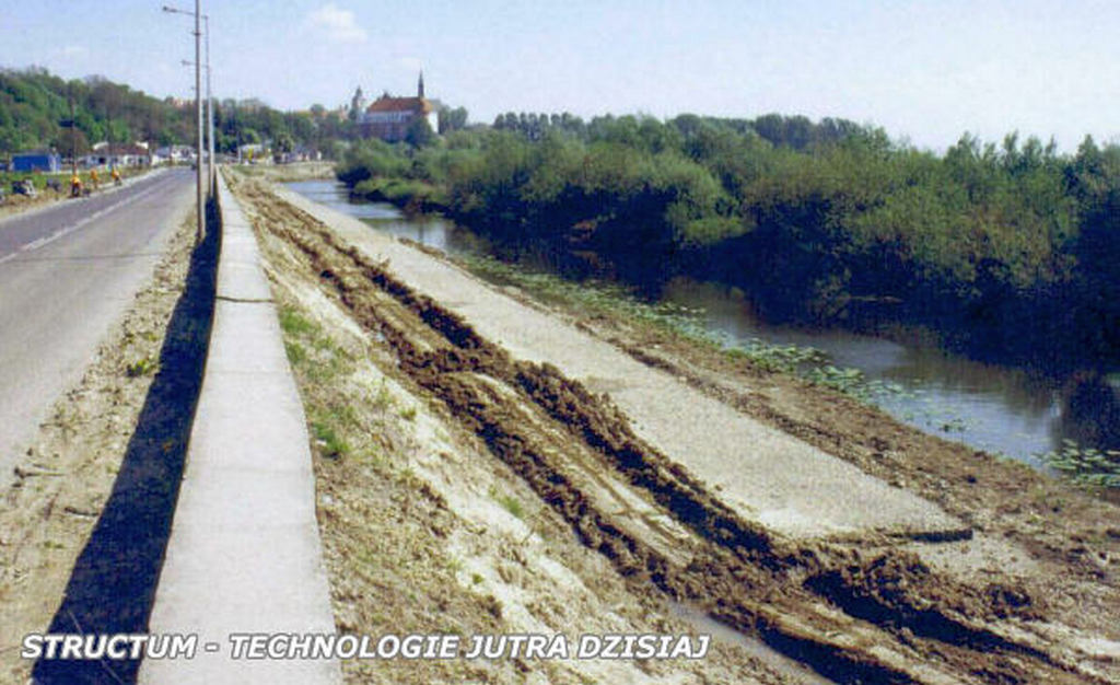 jak zabezpieczyc skarpe geokrata poznaj kilka mozliwosci.jpg