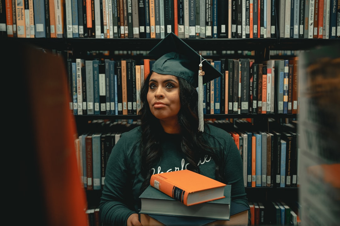 photo 1577036056967 aec1101ab9decropentropycstinysrgbfitmaxfmjpgixidMnwxNDA1NTd8MHwxfHNlYXJjaHwxMTl8fHVuaXZlcnNpdHl8ZW58MXwwfHx8MTY3NDY4ODk5Nwixlibrb 4.0.3q80w1080